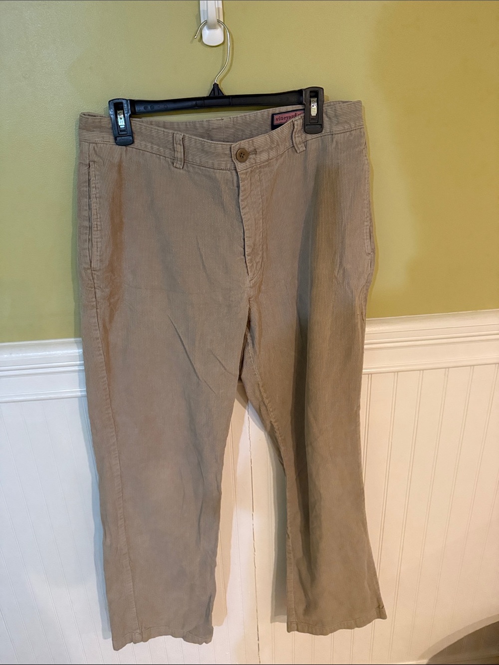 Men's Size 34W x 32L Vineyard Vines Corduroy Pants in Khaki